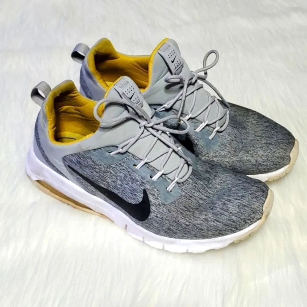 Nike Womens Air Max Motion Racer Size 8 - Picture 1 of 14